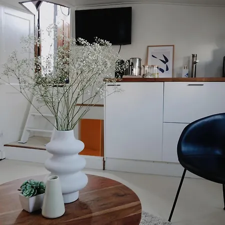 Center Amstel River Houseboat En Zie Úszó hotel *