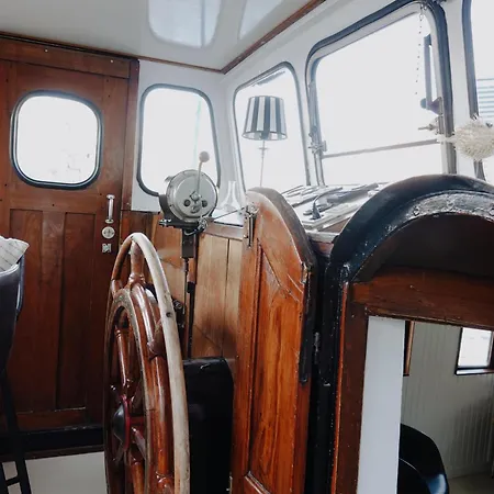 Bateau-hôtel Center Amstel River Houseboat En Zie